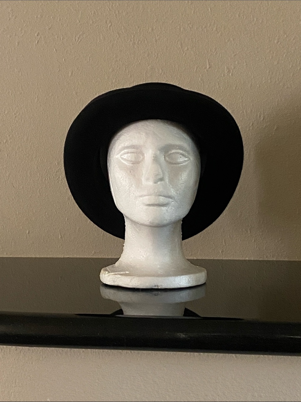 Kenny K Antique Classic Black Felted Wool Wide-Brim Bowler Hat. Size M.